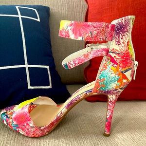 Gianni Bini heels size 6.5 in great condition